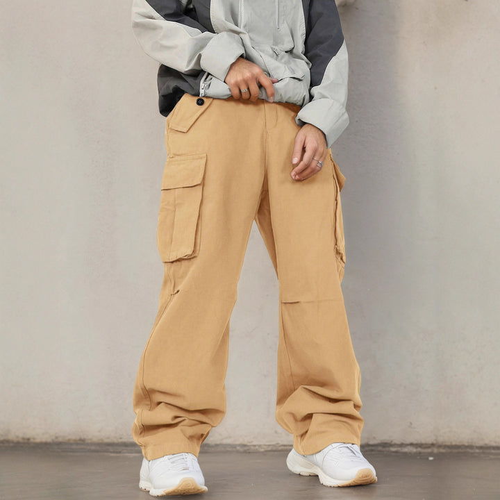 Cargo pants for women in a casual urban Lune London