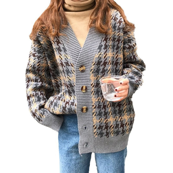 Women's houndstooth knit jacket with large wooden buttons Lune London