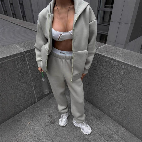 Women's sports set consisting of a hoodie and jogger pants Lune London