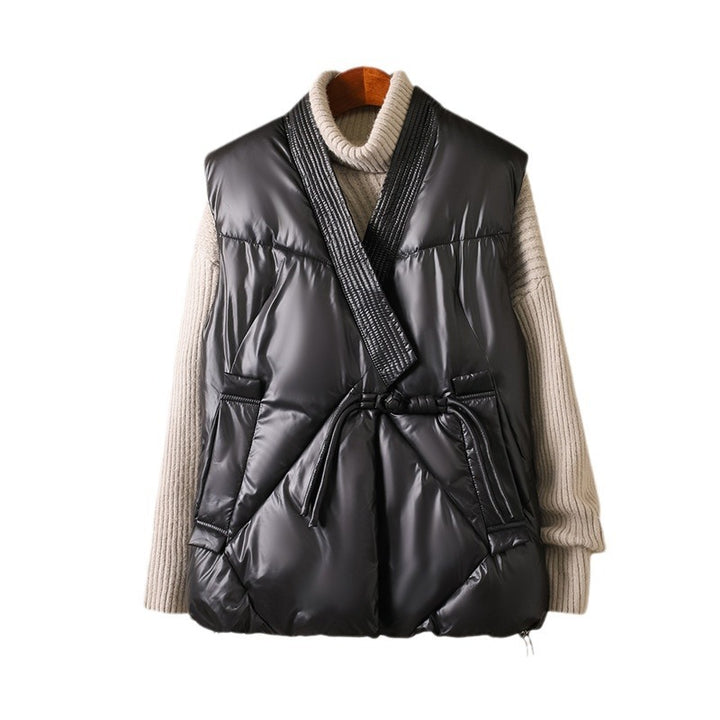 Stylish women's quilted vest with a trendy cut and practical drawstring waist Lune London