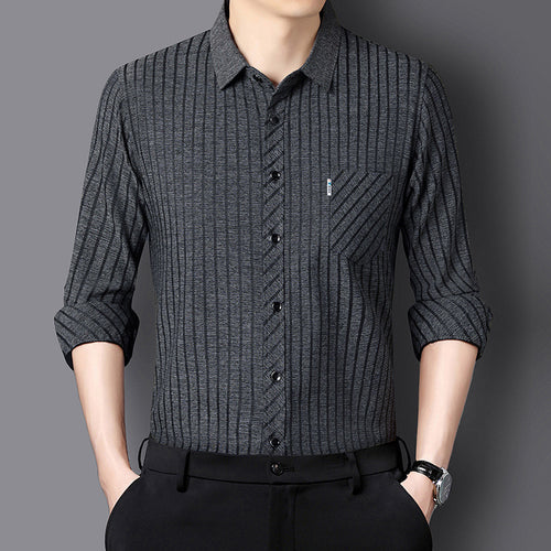 Casual long-sleeved shirt for men with modern striped pattern Lune London