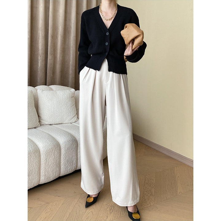 Ladies stylish cardigan with button details and elegant V-neck Chic & Stil