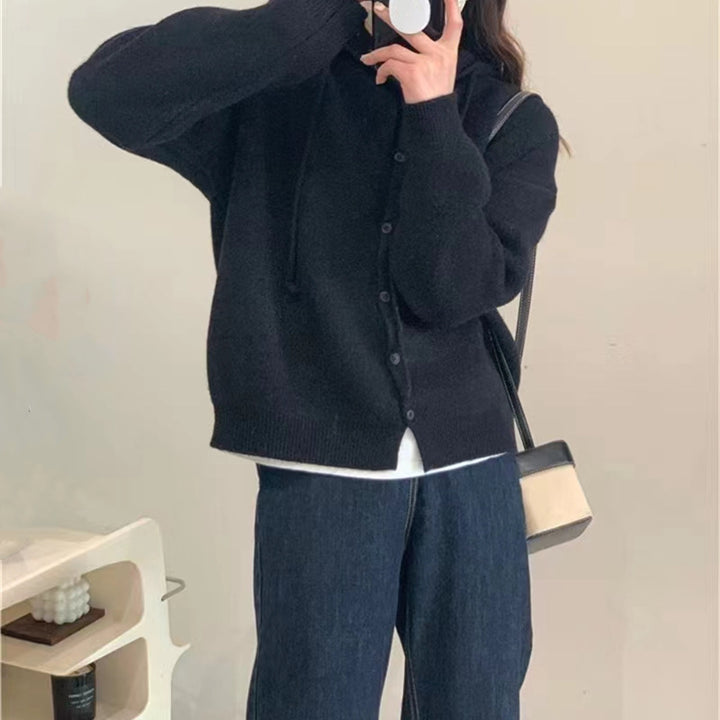 Cardigan pour femmes avec capuche et fermeture à boutons Chic & Stil