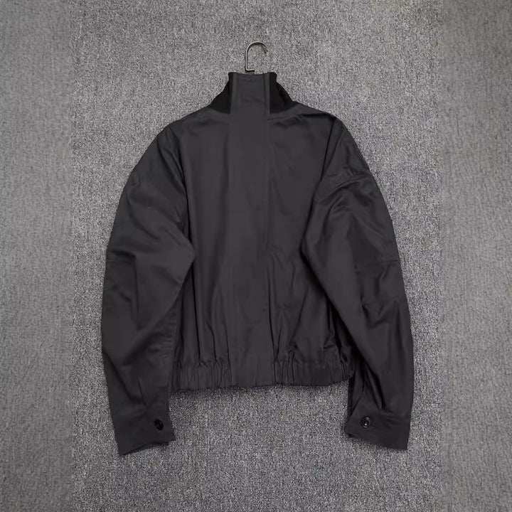 Veste à capuche décontractée pour femmes avec col montant et fermeture éclair sur le côté Chic & Stil