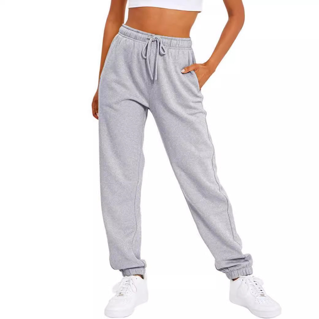 Ladies comfortable sport pants with elastic waistband and side pockets Lune London