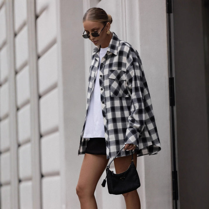 Plaid overshirt jacket for women in high-quality cotton blend with a relaxed fit Lune London