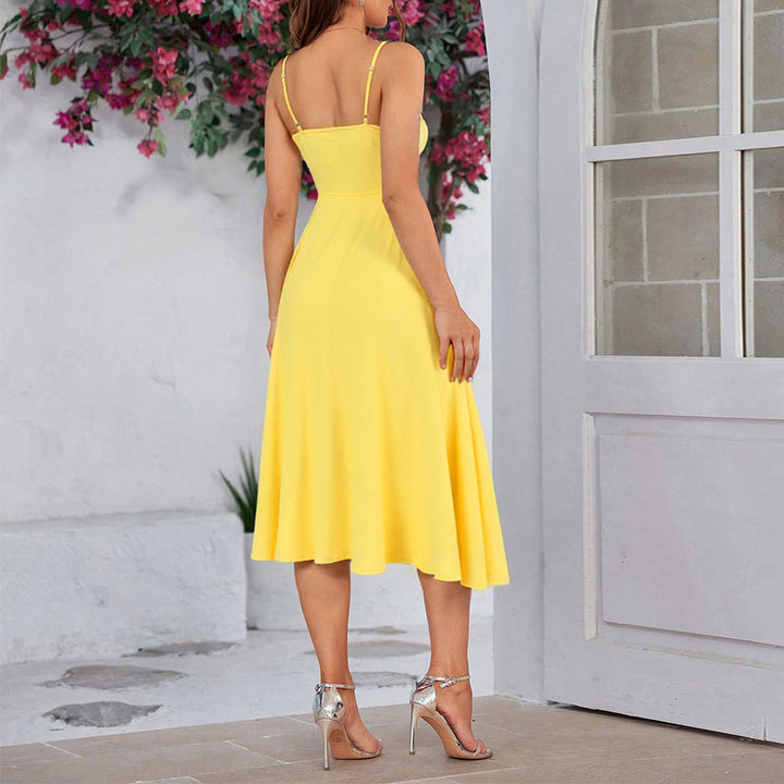 Robe maxi femme avec bretelles spaghetti réglables et cordon de taille raffiné Chic & Stil