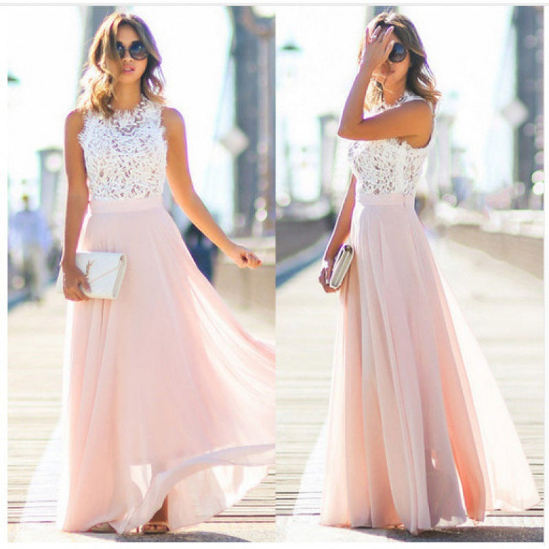 Robes maxi pour femmes avec un haut en dentelle florale et une jupe fluide Chic & Stil