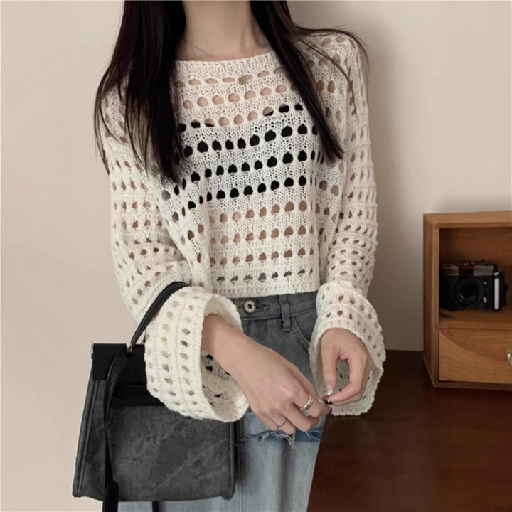 Women oversized and airy crochet sweater with a loose fit Lune London