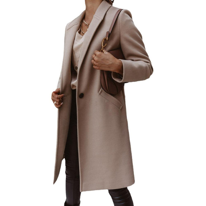 Ladies elegant long coat in high-quality wool blend with classic lapels Lune London