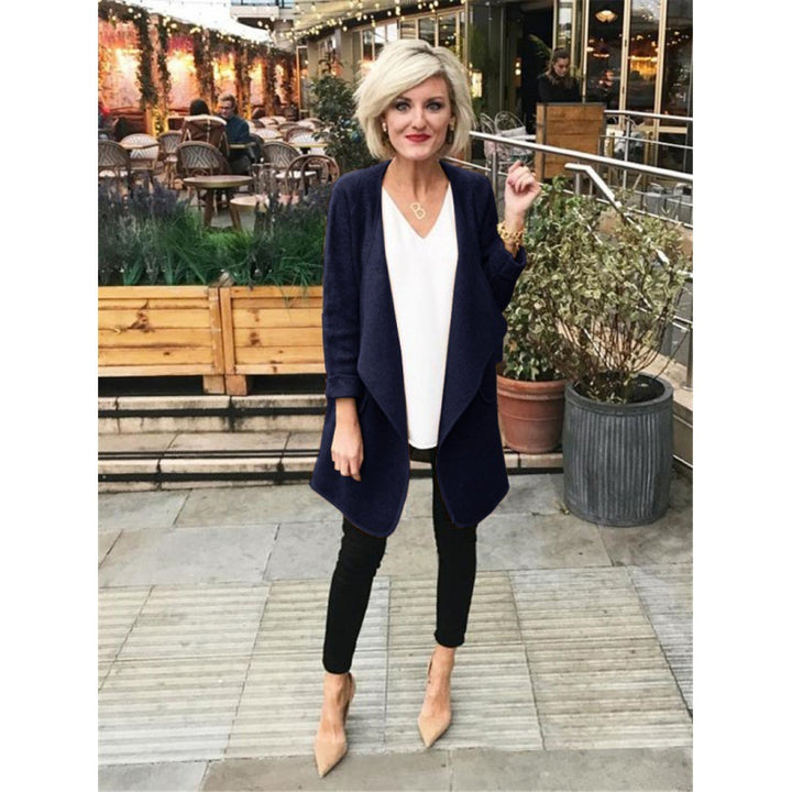 Wrap jacket for women with a modern cut and a cozy material Lune London
