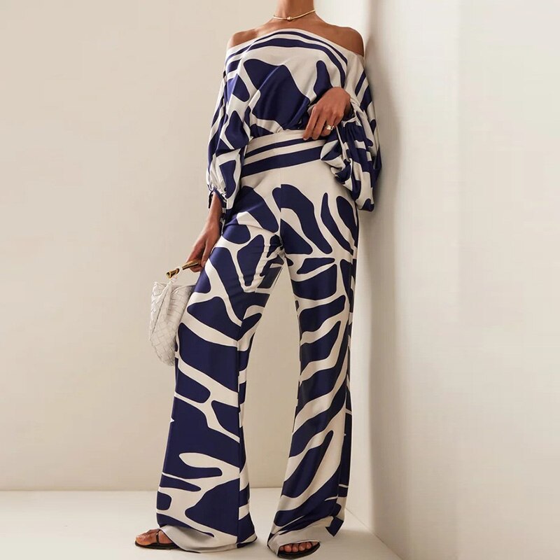 Ladies Elegant Jumpsuit with floral design and wide leg Lune London