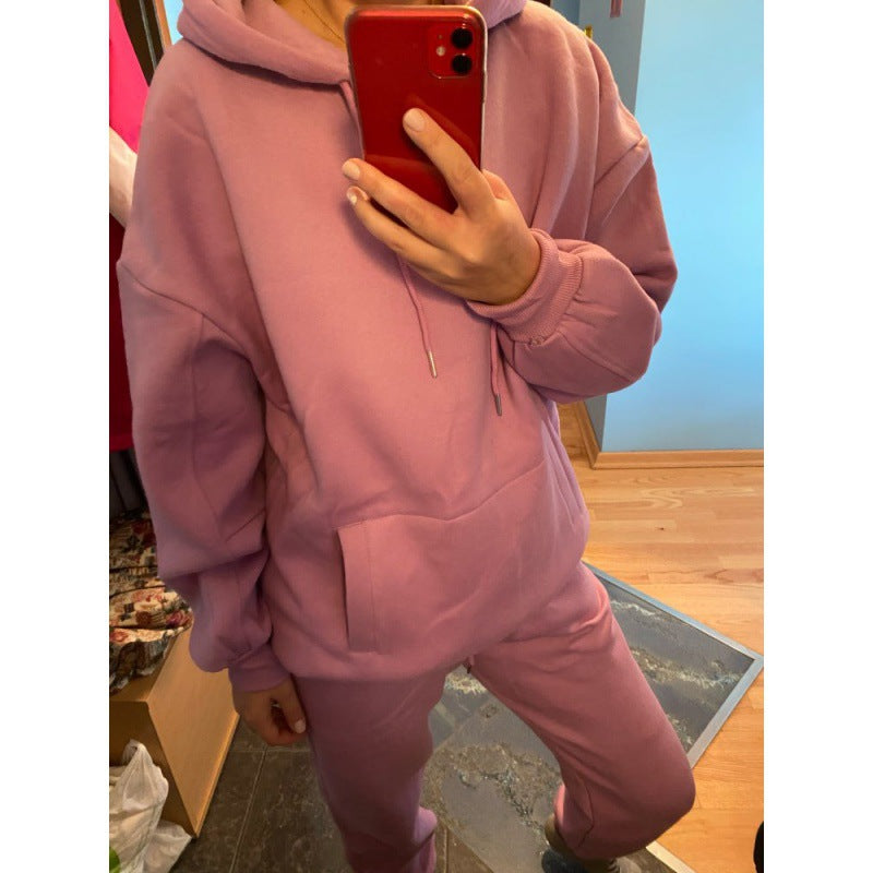 Casual loungewear set for women with a comfy hoodie and comfy joggers Lune London