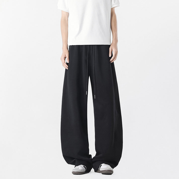Casual wide pants for men with elastic waistband and practical side pockets Lune London