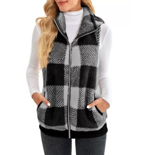 Fleece vest for women with plaid pattern and high-quality zipper Lune London