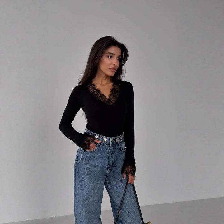 Robe femme avec délicate bordure en dentelle Chic & Stil
