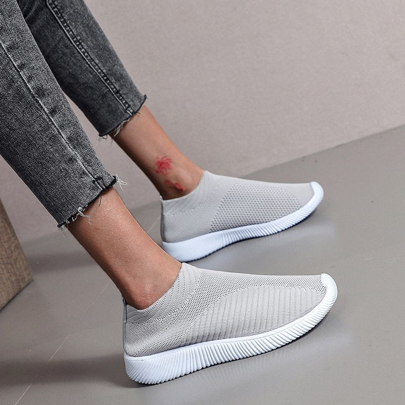 Breathable slip-on women's sneakers with elastic upper and shock-absorbing sole Lune London