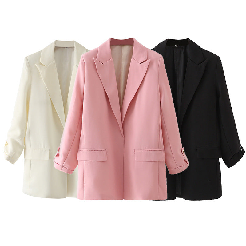 Elegant blazer jacket for women with modern cut and structured fabric Lune London