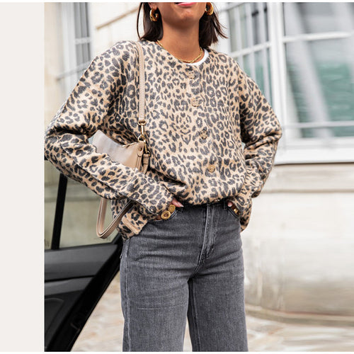 Trendy cardigan for women with animal print Lune London
