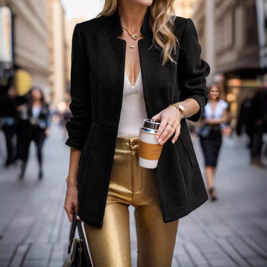 Elegant blazer for women in herringbone pattern with fitted silhouette Lune London