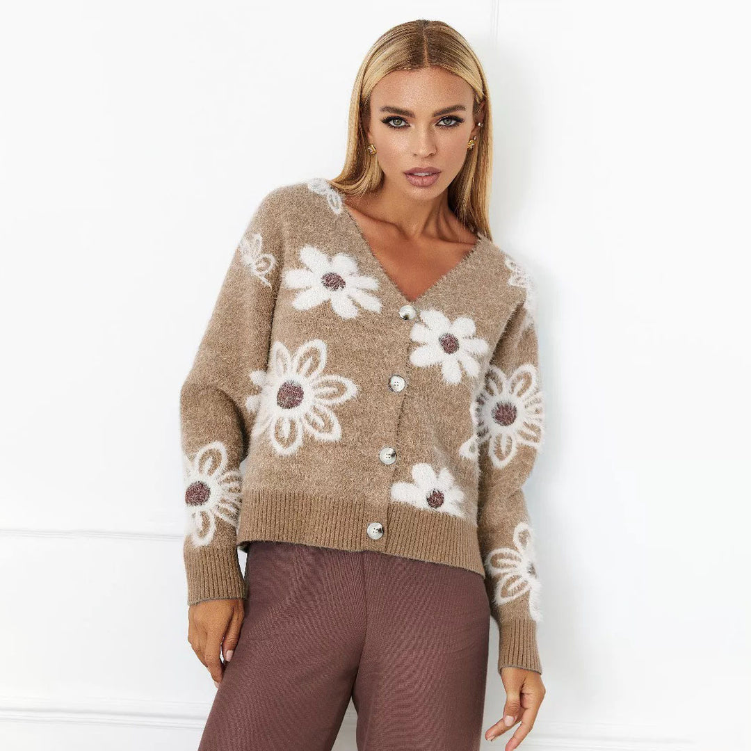 Women's cozy cardigan with floral appliqués and buttons Lune London