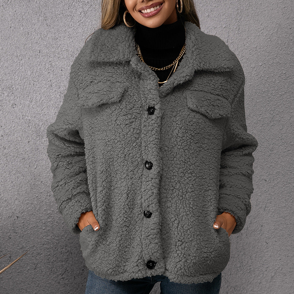 Comfortable fleece sweater for women with high collar and soft material Lune London