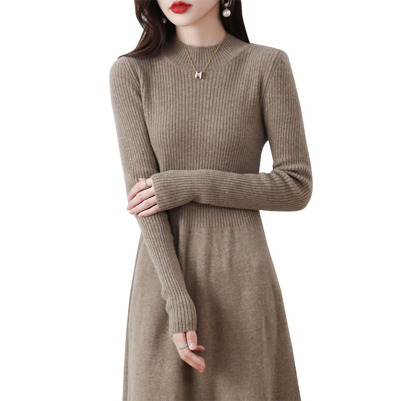 Robe tricotée pour femmes avec col montant et fine structure en côtes Chic & Stil