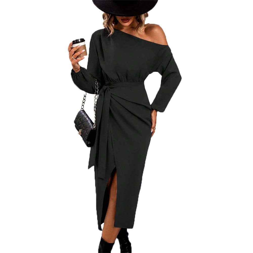 Robe portefeuille pour femmes avec encolure asymétrique et taille élégante Chic & Stil