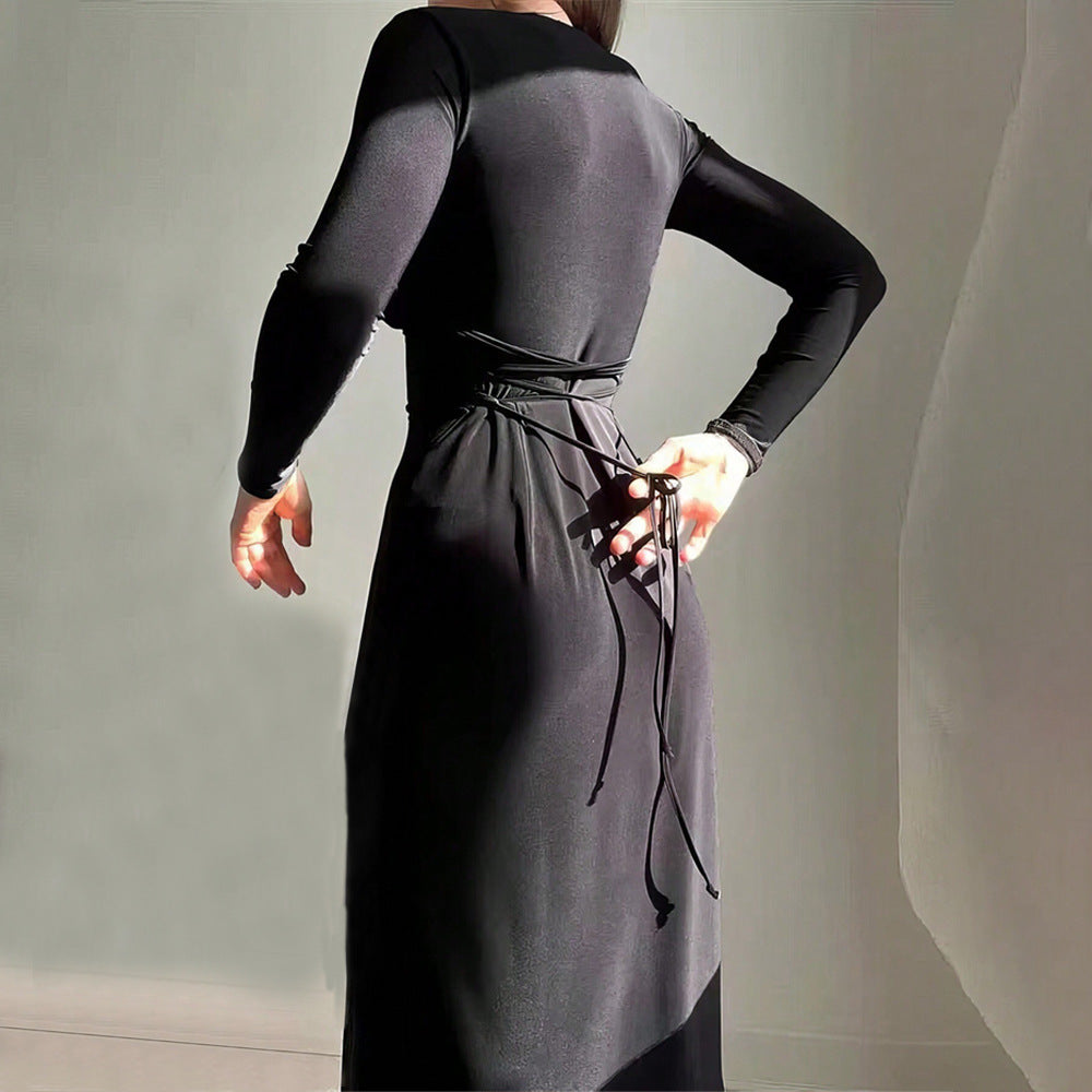 Elegant midi dress for women with deep V-neckline and long sleeves Chic & Stil