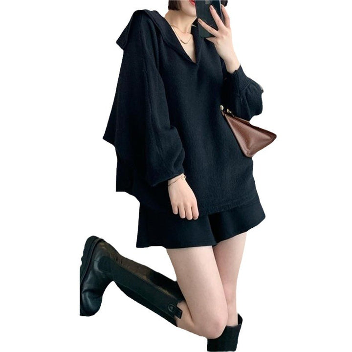 Hoodie féminin à la mode avec des manches volumineuses et une coupe élégante Chic & Stil