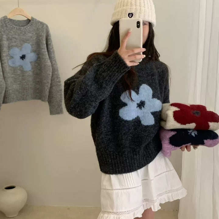 Women’s sweater with floral design and long pile material Lune London