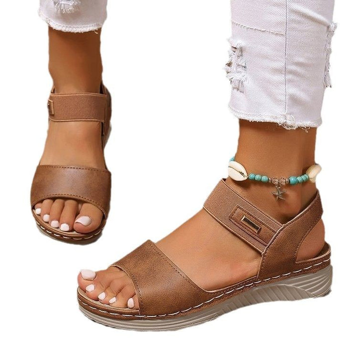 Comfortable sandals for women with adjustable strap and anatomical sole technology Chic und Stil