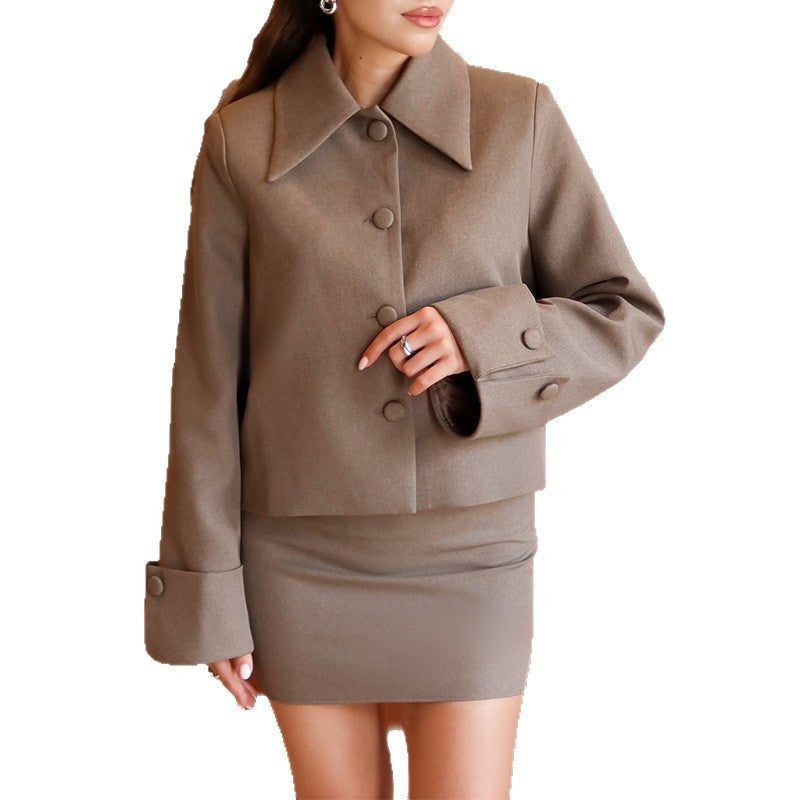 Ladies Elegant Short Jacket with Large Collar and Chic Button Detail and Style