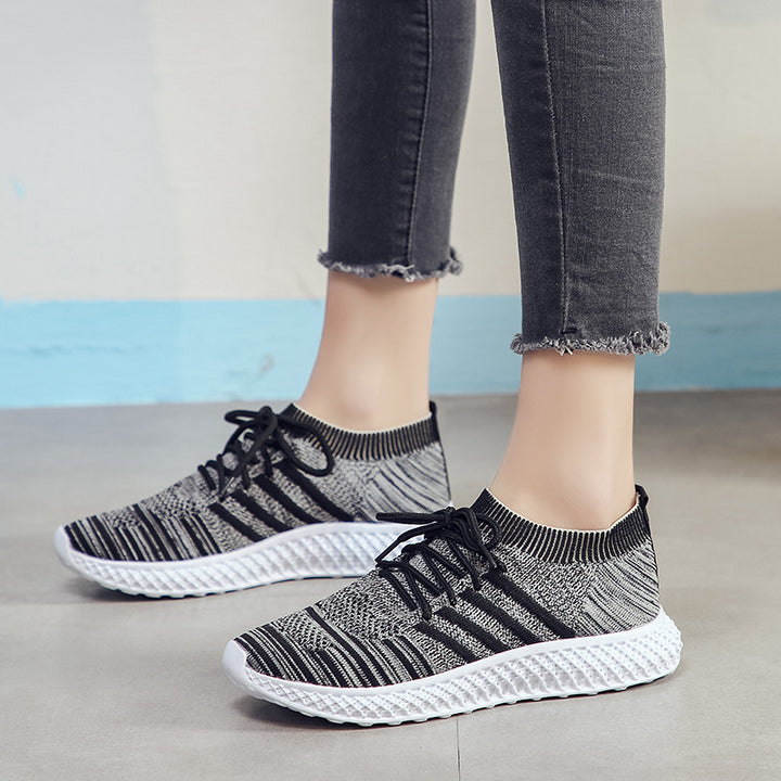 Women's breathable slip-on sneakers with elastic upper Lune London