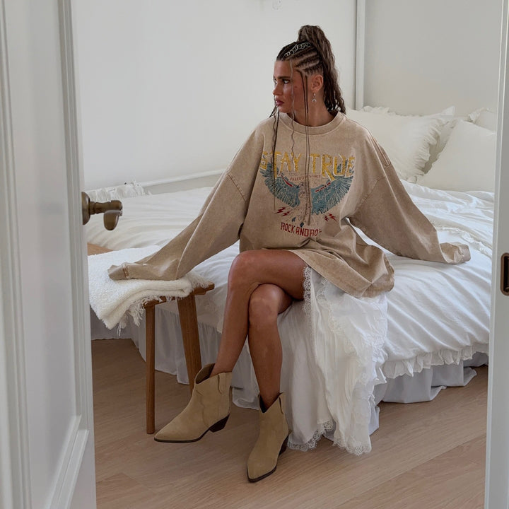Oversized sweatshirt for women with graphic print and relaxed fit Lune London
