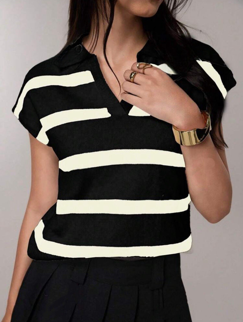 Pull en tricot pour femmes avec un élégant décolleté en V et un motif rayé moderne Lune London