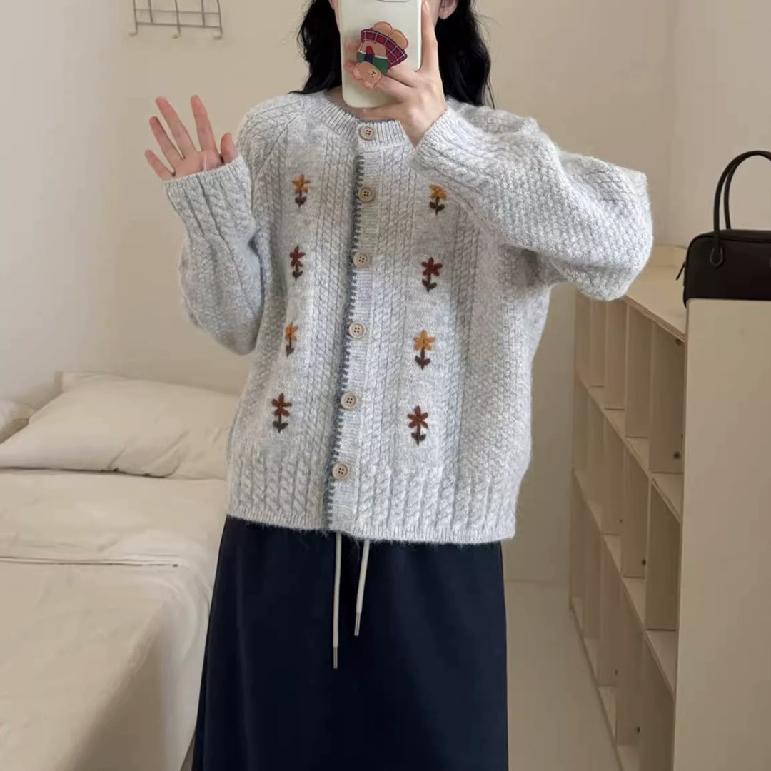 Ladies' knit jacket with floral design and high-quality button details Lune London