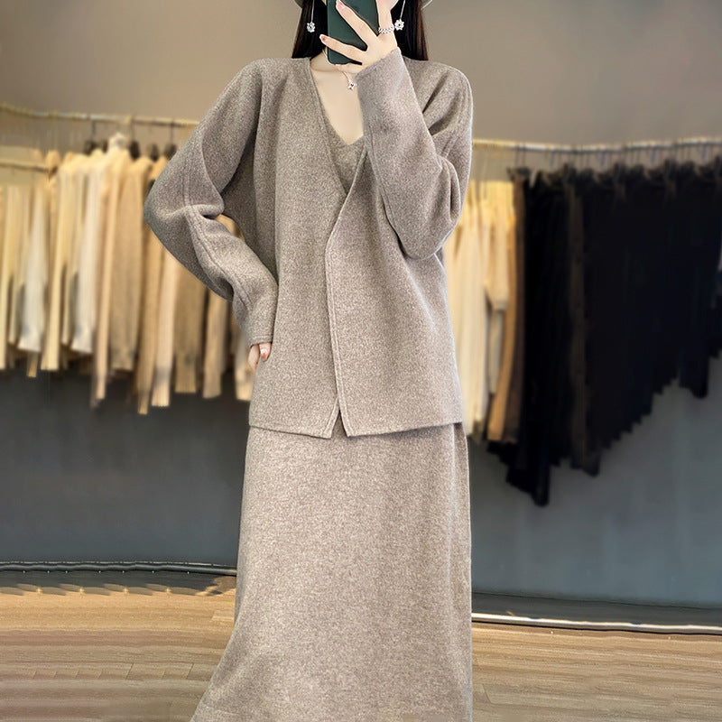 Ensemble tricot décontracté pour femmes avec décolleté en V et coupe asymétrique Chic & Stil