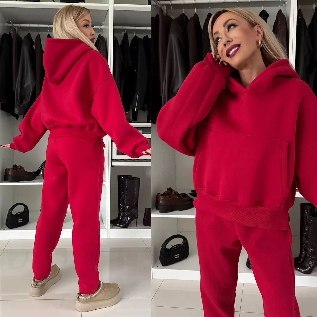 Women's Casual Loungewear Set with Hoodie and Jogging Pants Made Of Soft Fleece Lune London