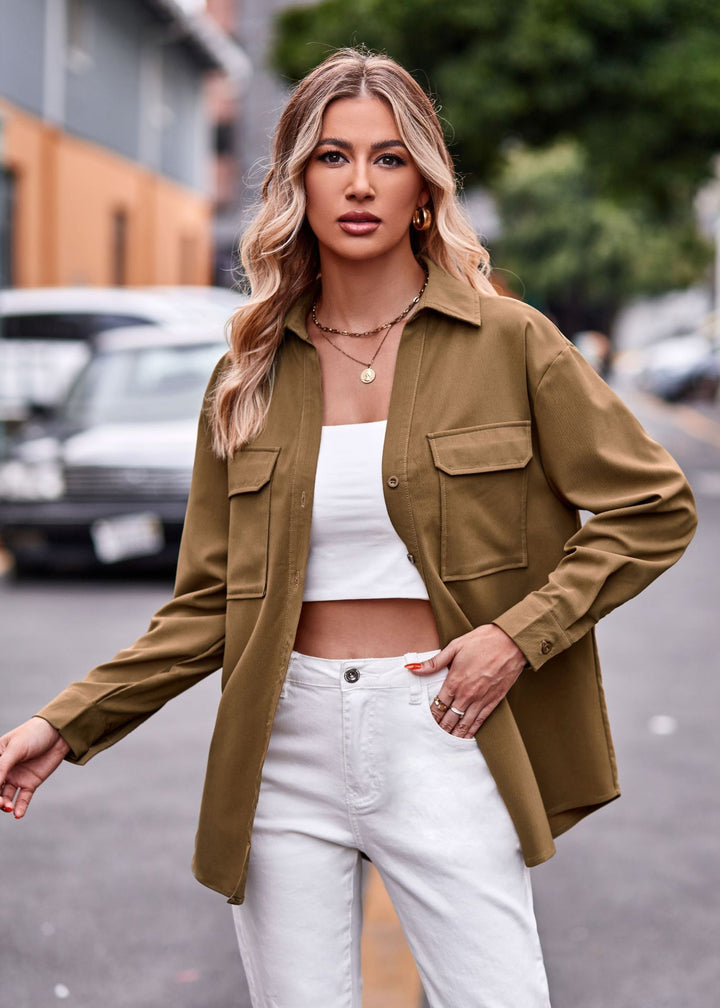 Casual blouse shirt for women with practical chest pockets and relaxed fit Lune London