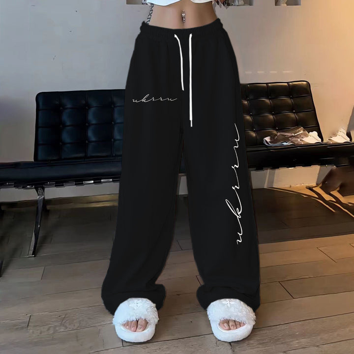 Women's loose leisure pants with elastic waistband and side pockets Lune London
