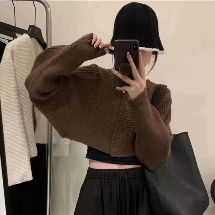 Cardigan ample pour femmes avec détails de boutons et coupe large Chic & Stil