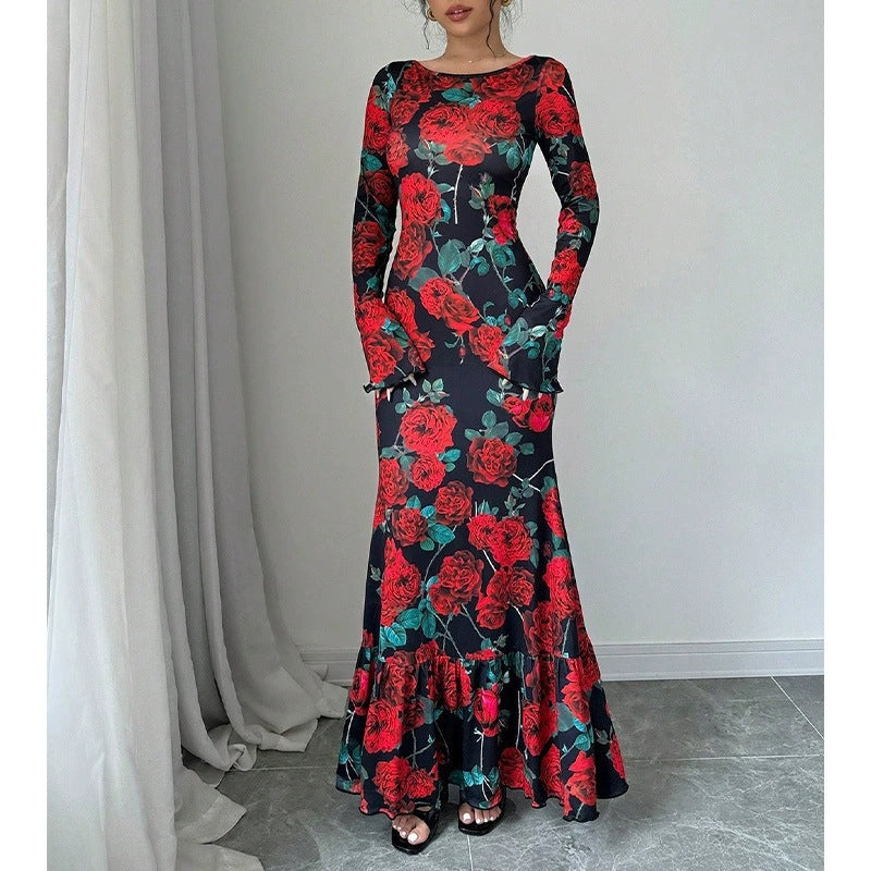 Robe maxi élégante pour femmes avec des détails de volants floraux et des manches longues Chic & Stil