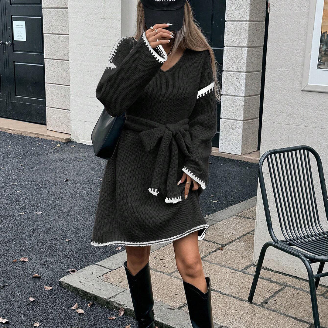 Knit dress for women with fitted silhouette and belt Lune London