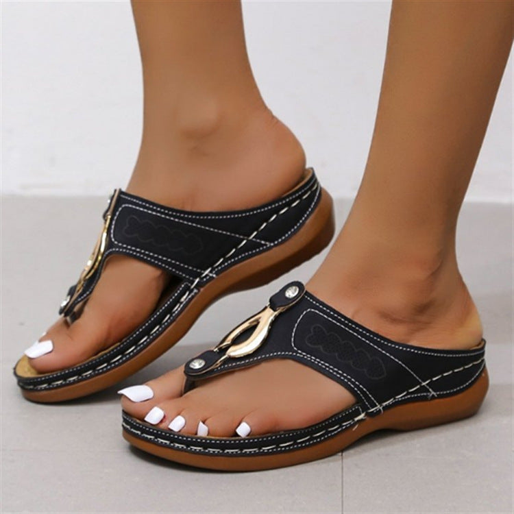 Elegant women's flip-flops with comfortable soles and trendy decorative detail Lune London