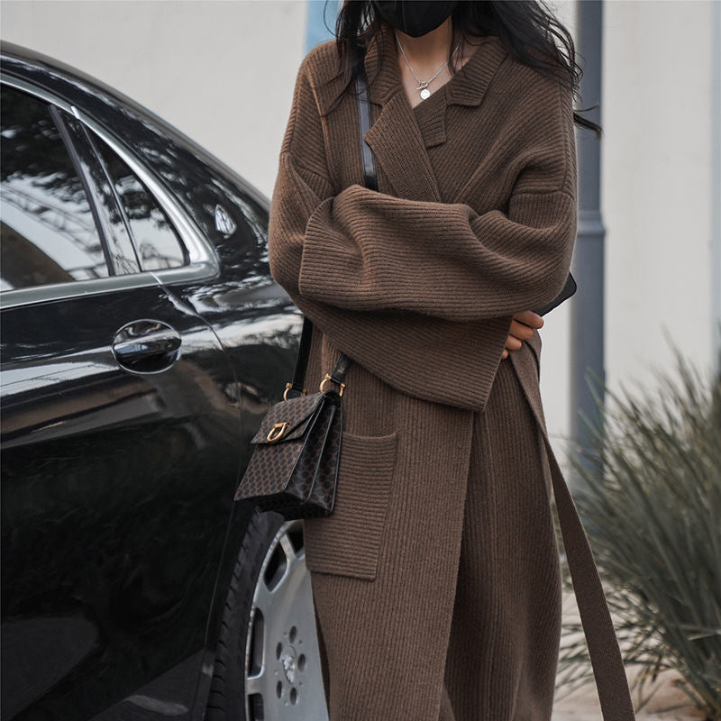 Cardigan long stylish pour dames avec poches généreuses et coupe décontractée Chic & Stil