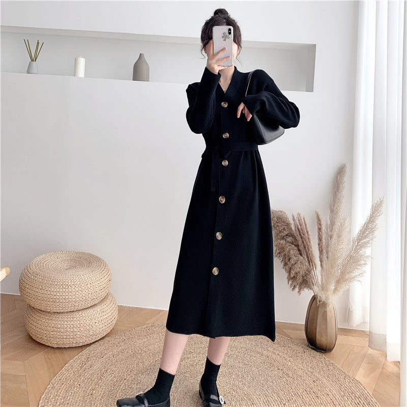 Robe tricotée élégante pour femme avec ceinture et boutons Chic & Stil