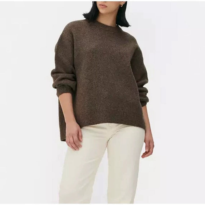 Comfortable sweater for women with boat neckline and off-shoulder Lune London