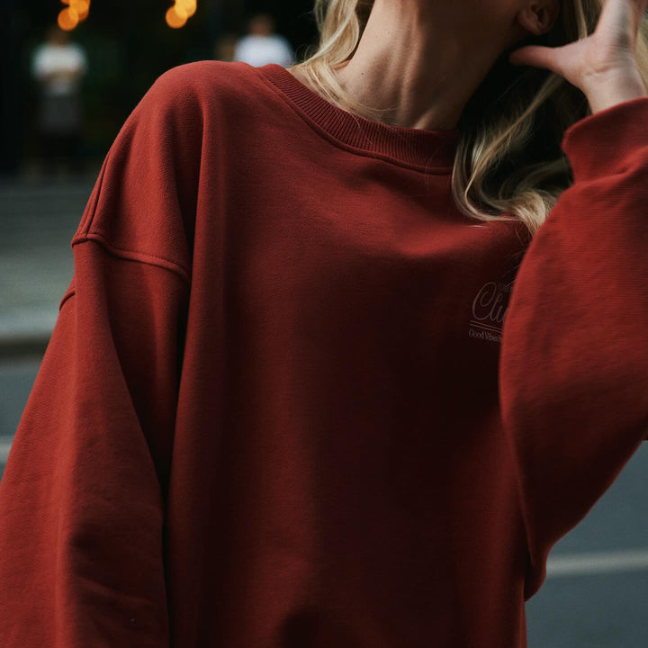 Casual sweatshirt for women with creative logo detail and off-the-shoulder Lune London