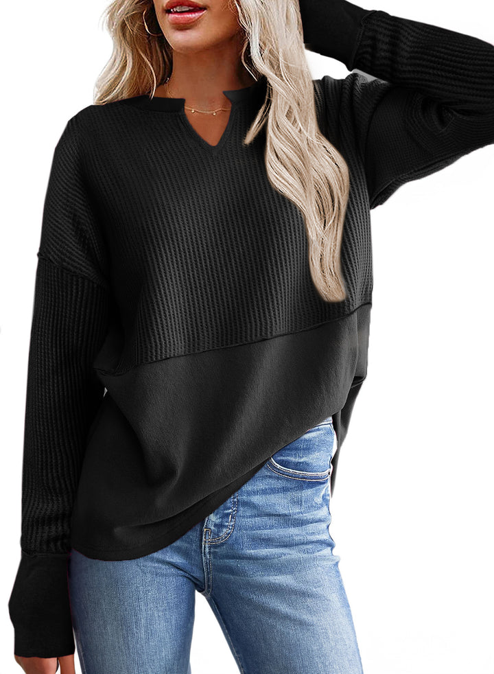 Casual knit pullover for women with V-neck and texture Lune London